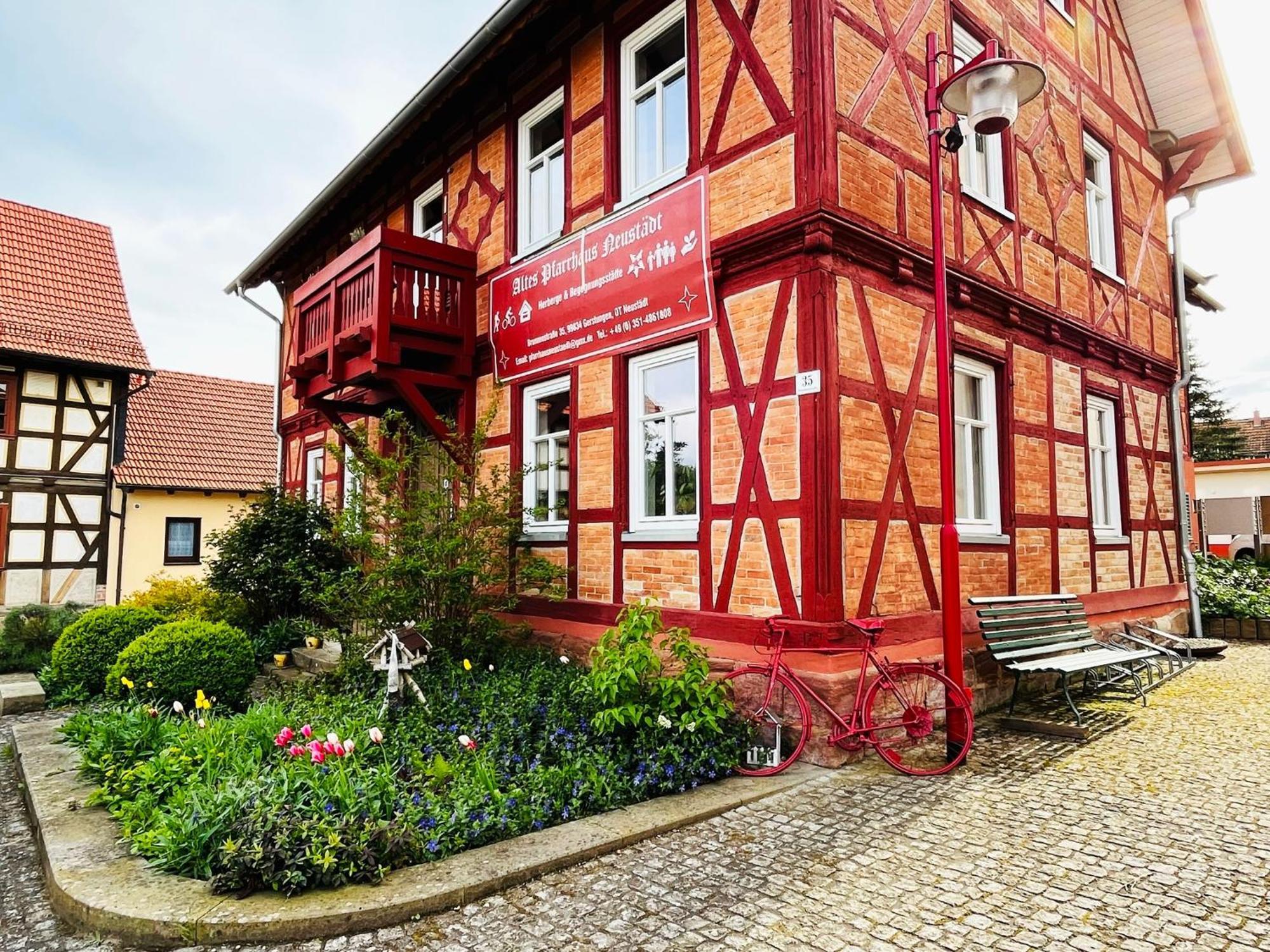 Altes Pfarrhaus Neustaedt Hotel Neustadt  Exterior foto